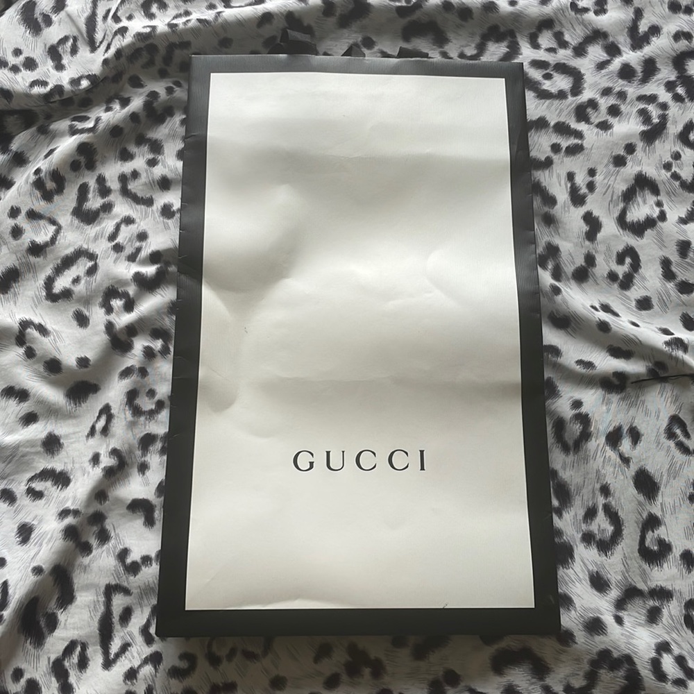 Gucci shopping bag